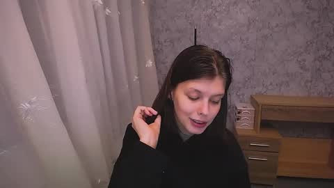 Olivia online show from 01.05.25