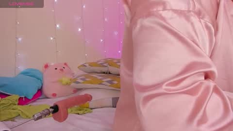 Snapshot of olivia_s19 chatting on 02.03.26 olivia_s19 online show from 02.03.26