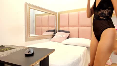 Olivia online show from 02.08.25