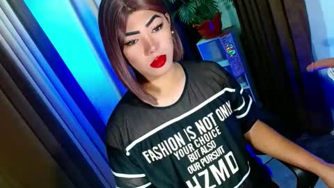 Miss OLIVIA online show from 09.23.25