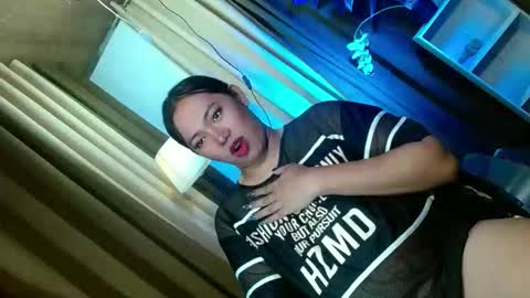 Miss OLIVIA online show from 11.25.25