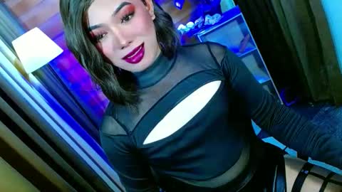 Snapshot of olivia_the_temptress27 chatting on 04.23.26 Miss OLIVIA online show from 04.23.26