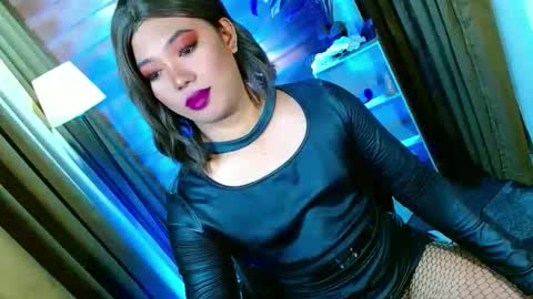 Snapshot of olivia_the_temptress27 chatting on 05.16.26 Miss OLIVIA online show from 05.16.26