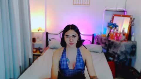 Snapshot of olivia_xxo chatting on 07.28.26 olivia_xxo online show from 07.28.26