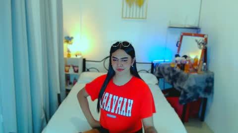 Snapshot of olivia_xxo chatting on 08.06.26 olivia_xxo online show from 08.06.26