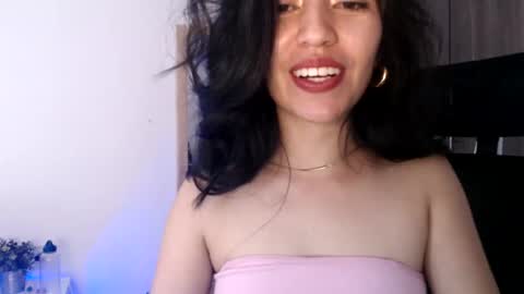 Snapshot of oliviaaa__ chatting on 12.28.24 oliviaaa__ online show from 12.28.24