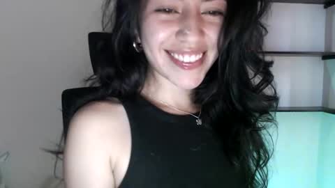 Snapshot of oliviaaa__ chatting on 09.15.25 oliviaaa__ online show from 09.15.25