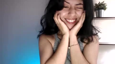 Snapshot of oliviaaa__ chatting on 10.02.25 oliviaaa__ online show from 10.02.25