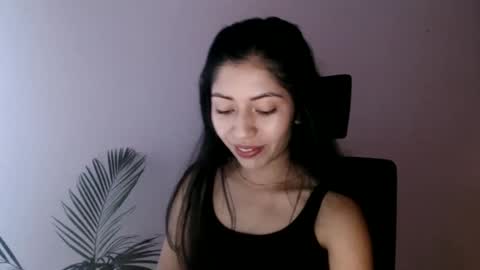 Snapshot of oliviaaa__ chatting on 04.28.26 oliviaaa__ online show from 04.28.26