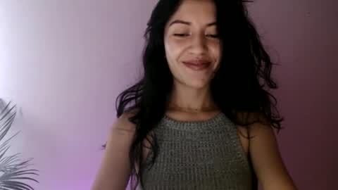Snapshot of oliviaaa__ chatting on 05.28.26 oliviaaa__ online show from 05.28.26