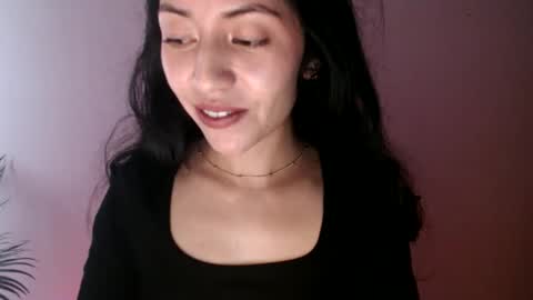Snapshot of oliviaaa__ chatting on 05.29.26 oliviaaa__ online show from 05.29.26
