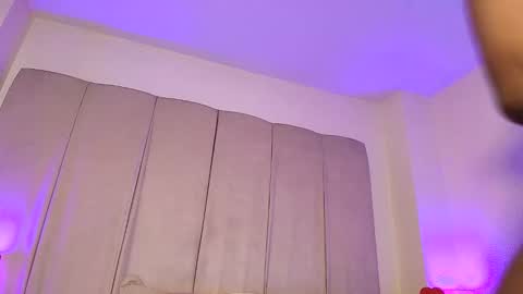 My name is olivia but can you call me Oli online show from 10.20.25