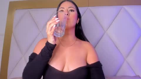 OLIVIA online show from 01.31.25