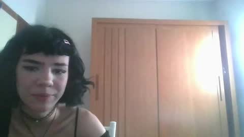Snapshot of oliviaclueseap chatting on 05.05.26 oliviaclueseap online show from 05.05.26