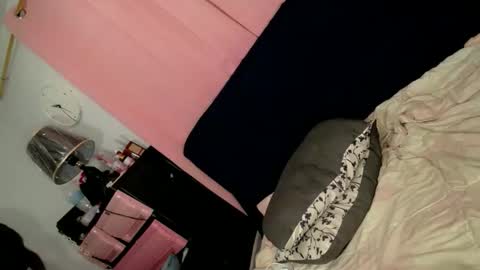 Snapshot of oliviacummer_69 chatting on 11.23.25 OLIVIA online show from 11.23.25