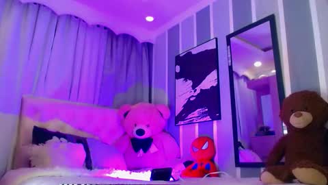 Snapshot of oliviahot01 chatting on 05.29.26 oliviahot01 online show from 05.29.26