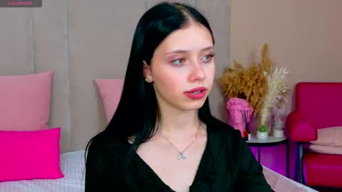 Olivia online show from 09.11.25