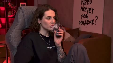 Snapshot of oliviamcclean chatting on 03.30.26 Liv online show from 03.30.26