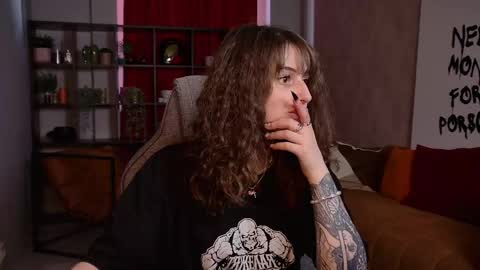 Snapshot of oliviamcclean chatting on 05.29.26 Liv online show from 05.29.26