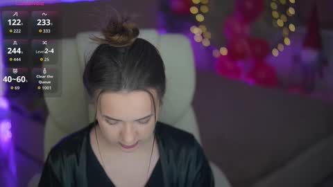 Snapshot of oliviamoore_ chatting on 02.17.26 Olivia online show from 02.17.26