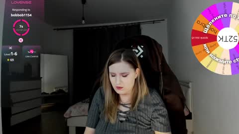 Snapshot of oliviamunk chatting on 01.13.25 . online show from 01.13.25