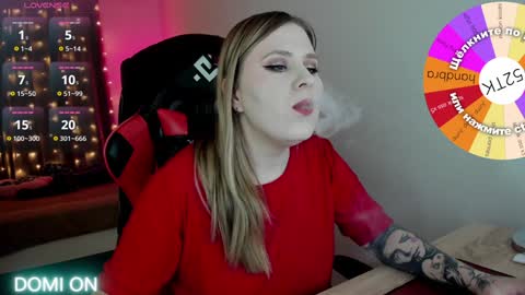 Snapshot of oliviamunk chatting on 01.22.25 . online show from 01.22.25