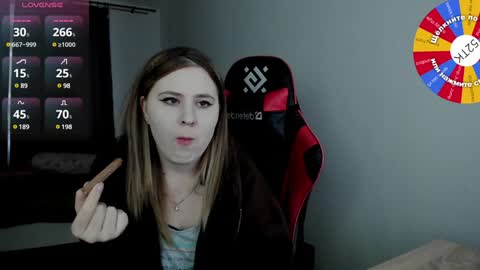 Snapshot of oliviamunk chatting on 01.28.25 . online show from 01.28.25