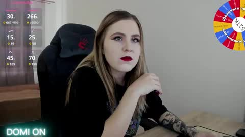 Snapshot of oliviamunk chatting on 02.23.25 . online show from 02.23.25