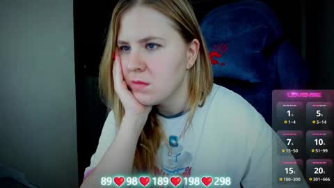 Snapshot of oliviamunk chatting on 11.02.25 . online show from 11.02.25