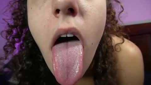 Olivia online show from 01.12.25