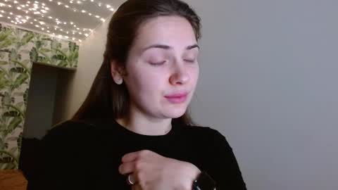 Olivia online show from 12.10.24