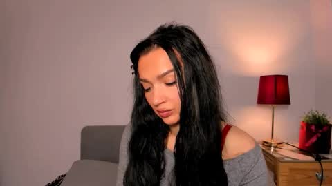 OliviaWomen online show from 01.08.26