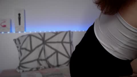 Angelina Lina online show from 01.30.25