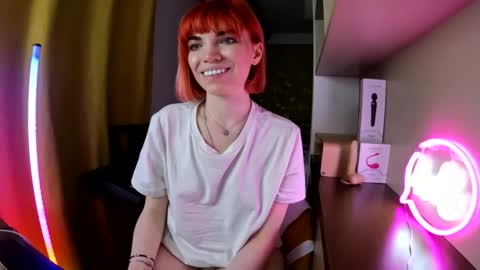 Snapshot of olivka_flower chatting on 04.21.26 Angelina Lina online show from 04.21.26
