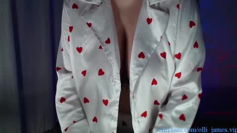 ollie_jamess online show from 02.15.25