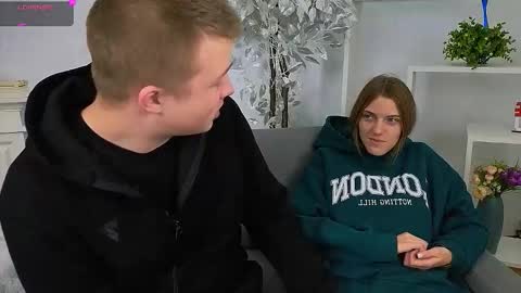 Snapshot of ollistiw chatting on 10.27.25 Olli and Stiw online show from 10.27.25