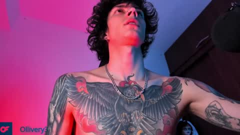 Snapshot of olliver___y chatting on 12.31.24 online show from 12.31.24