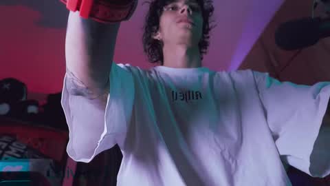 Snapshot of olliver___y chatting on 09.11.25 online show from 09.11.25