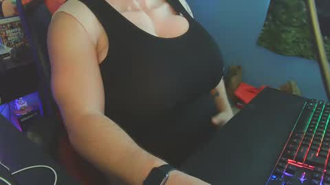 Snapshot of olorlando321 chatting on 10.13.25 Dani Pregna online show from 10.13.25