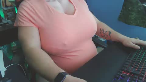 Snapshot of olorlando321 chatting on 11.19.25 Dani Pregna online show from 11.19.25