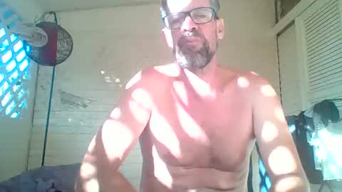 Snapshot of olover34 chatting on 10.25.25 olover online show from 10.25.25