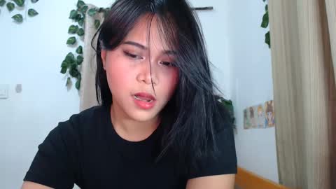 Snapshot of omariaennaid chatting on 01.12.25 Angel online show from 01.12.25