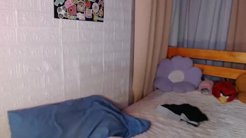 Snapshot of omariaennaid chatting on 05.07.26 Angel online show from 05.07.26