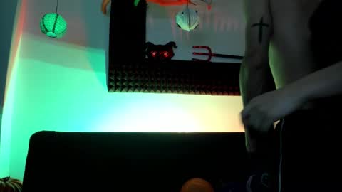 Violette online show from 10.22.25