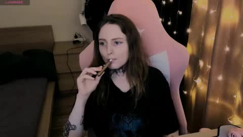 Snapshot of on_yxxx chatting on 10.19.25 on_yxxx online show from 10.19.25