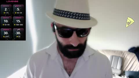 Snapshot of ona_nisme chatting on 05.06.26 ona nisme online show from 05.06.26