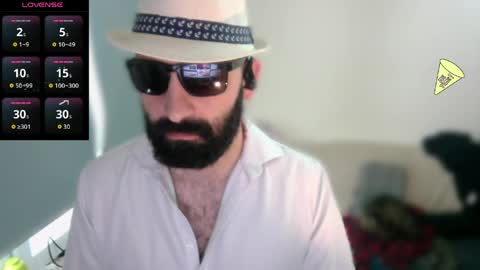 Snapshot of ona_nisme chatting on 05.11.26 ona nisme online show from 05.11.26
