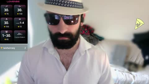 Snapshot of ona_nisme chatting on 05.12.26 ona nisme online show from 05.12.26