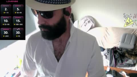 Snapshot of ona_nisme chatting on 05.31.26 ona nisme online show from 05.31.26