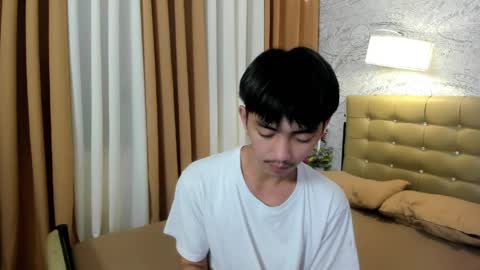 Snapshot of one_and_only_me04 chatting on 04.09.26 one_and_only_me04 online show from 04.09.26